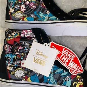 Alice in wonderland Disney vans